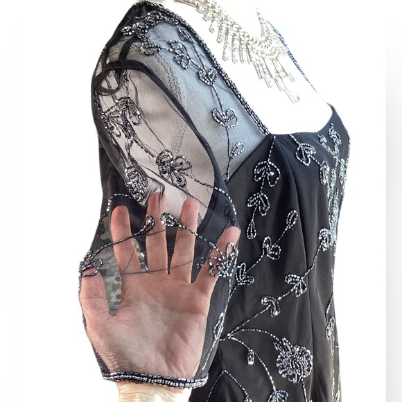 Adrianna Papell Studio Black Beaded Cocktail Dress. B18 - Picture 4 of 16